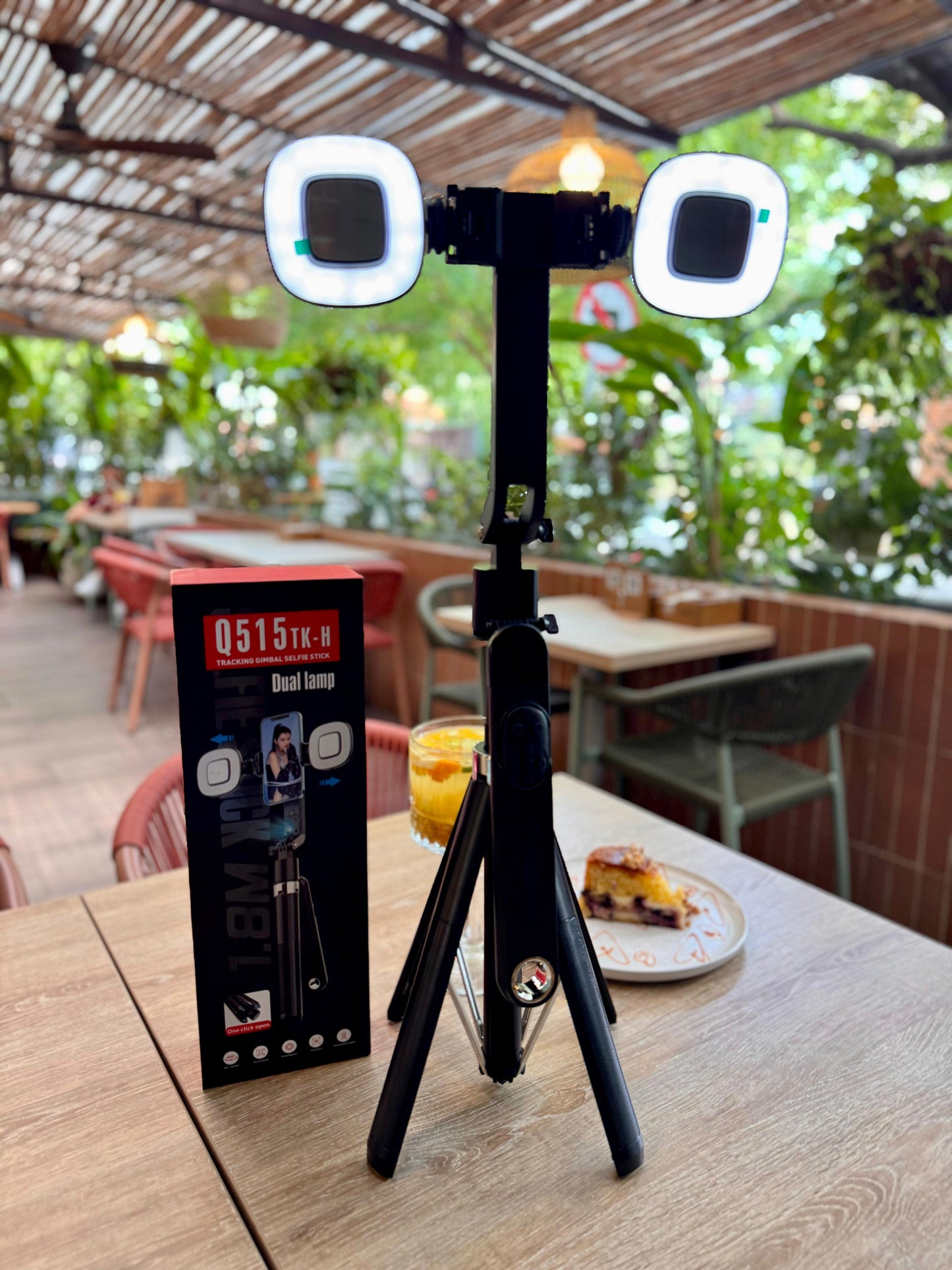 TRIPODE Q515TK-H CON LUZ LED